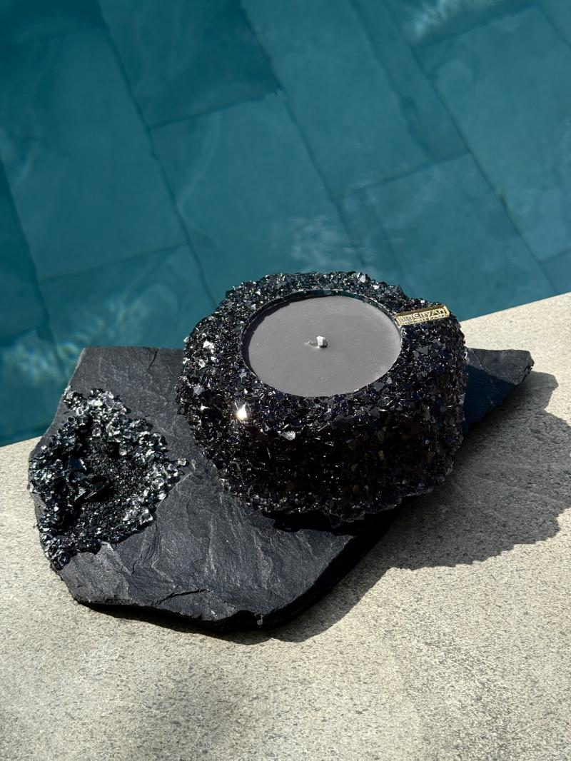 067 Mini Geode Candle  (without tray)