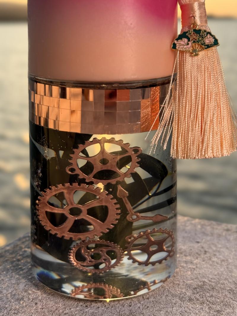 077 Soy candle and epoxy resin