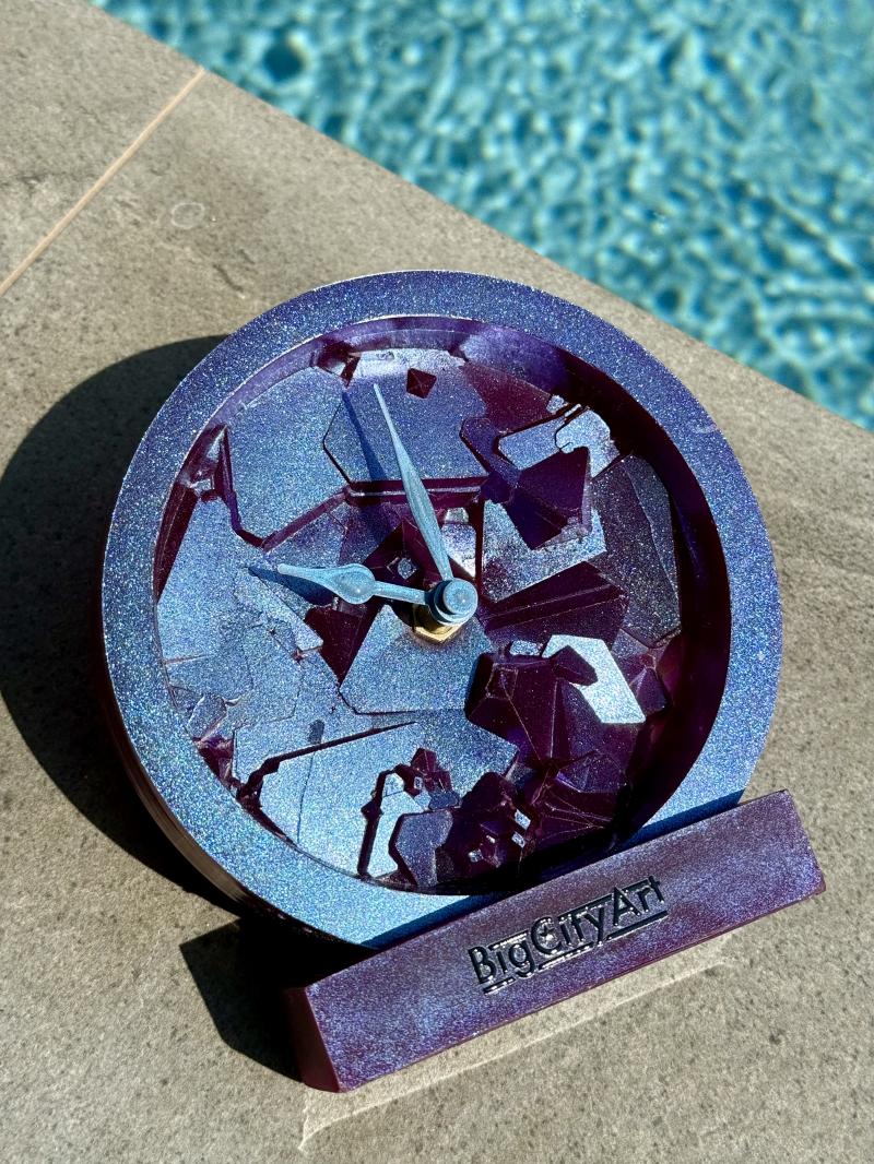 118 Table clock