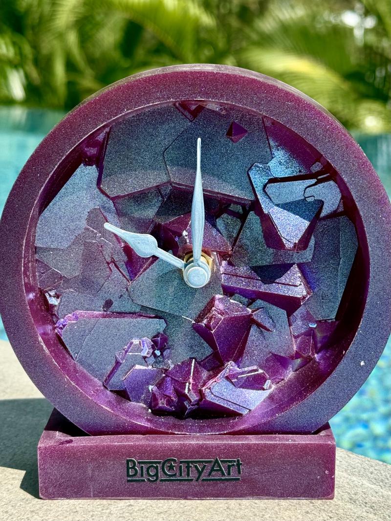 118 Table clock