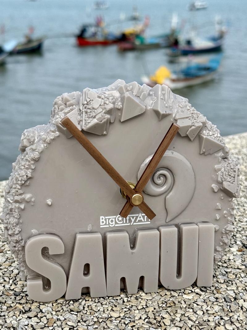 144 Table clock